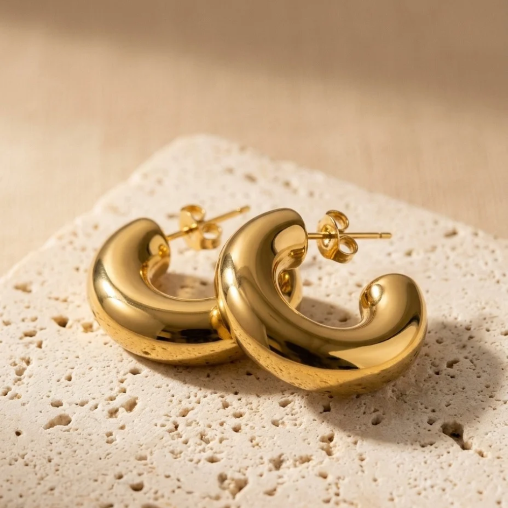 Orecchini Bold Curve dettaglio